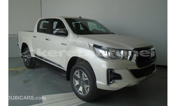 Buy Import Toyota Hilux White Car in Import - Dubai in Belait Buy Import Toyota Hilux White Car in Import - Dubai in Belait