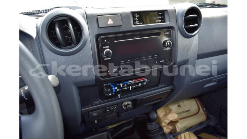 Big with watermark toyota land cruiser belait import dubai 2223