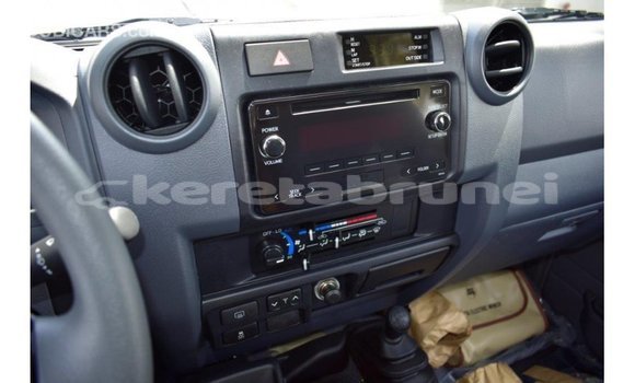 Buy Import Toyota Land Cruiser Beige Car in Import - Dubai in Belait Buy Import Toyota Land Cruiser Beige Car in Import - Dubai in Belait