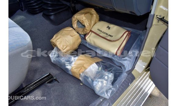 Buy Import Toyota Land Cruiser Beige Car in Import - Dubai in Belait Buy Import Toyota Land Cruiser Beige Car in Import - Dubai in Belait