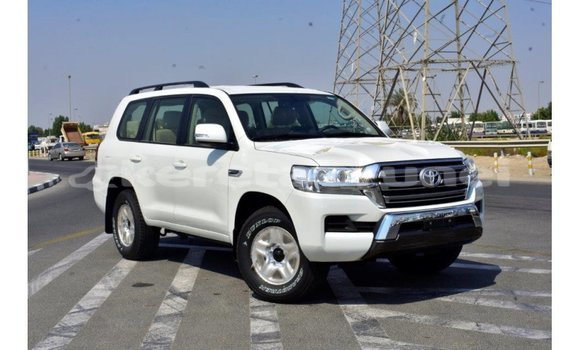 Buy Import Toyota Land Cruiser White Car in Import - Dubai in Belait Buy Import Toyota Land Cruiser White Car in Import - Dubai in Belait