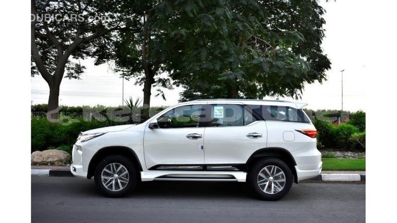 Big with watermark toyota fortuner belait import dubai 2225