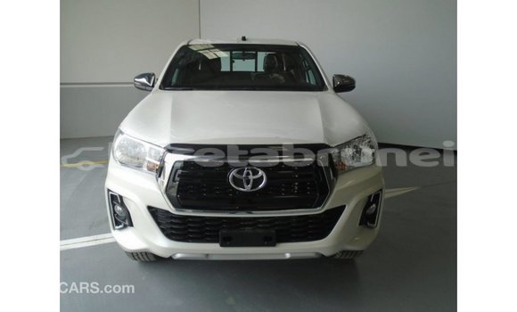 Buy Import Toyota Hilux White Car in Import - Dubai in Belait Buy Import Toyota Hilux White Car in Import - Dubai in Belait