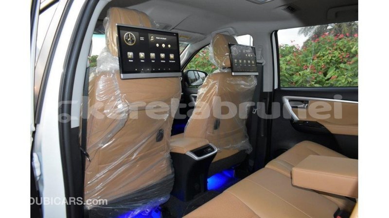 Big with watermark toyota fortuner belait import dubai 2225