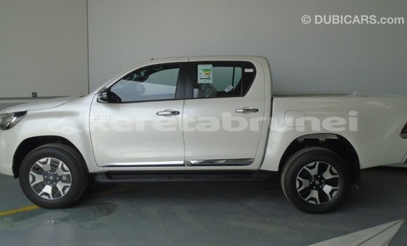 Buy Import Toyota Hilux White Car in Import - Dubai in Belait Buy Import Toyota Hilux White Car in Import - Dubai in Belait