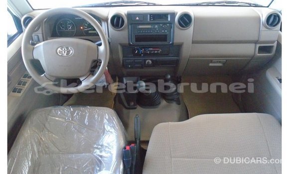 Buy Import Toyota Land Cruiser White Car in Import - Dubai in Belait Buy Import Toyota Land Cruiser White Car in Import - Dubai in Belait