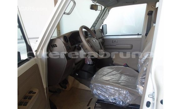 Buy Import Toyota Land Cruiser White Car in Import - Dubai in Belait Buy Import Toyota Land Cruiser White Car in Import - Dubai in Belait