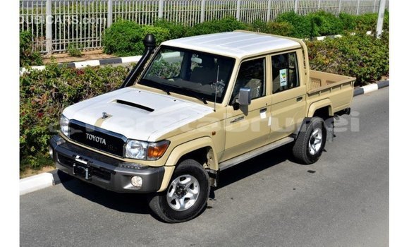 Buy Import Toyota Land Cruiser Beige Car in Import - Dubai in Belait Buy Import Toyota Land Cruiser Beige Car in Import - Dubai in Belait