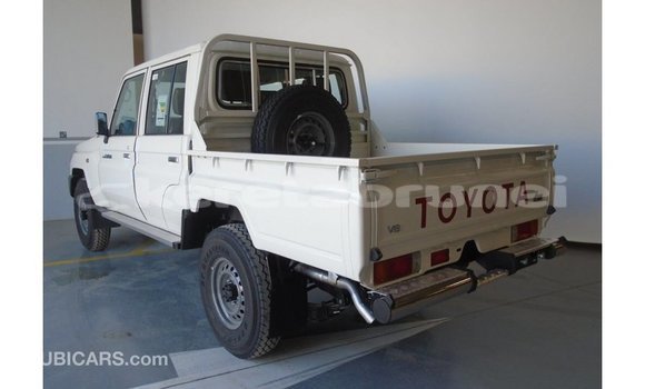 Buy Import Toyota Land Cruiser White Car in Import - Dubai in Belait Buy Import Toyota Land Cruiser White Car in Import - Dubai in Belait
