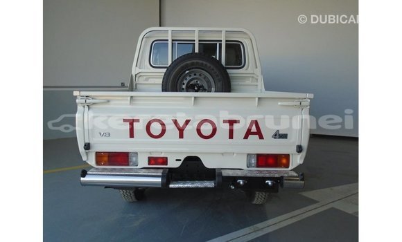 Buy Import Toyota Land Cruiser White Car in Import - Dubai in Belait Buy Import Toyota Land Cruiser White Car in Import - Dubai in Belait