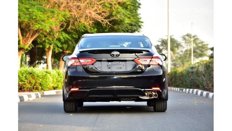 Big with watermark toyota camry belait import dubai 2231