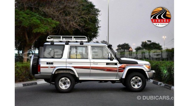 Big with watermark toyota land cruiser belait import dubai 2238