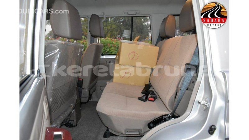 Big with watermark toyota land cruiser belait import dubai 2238