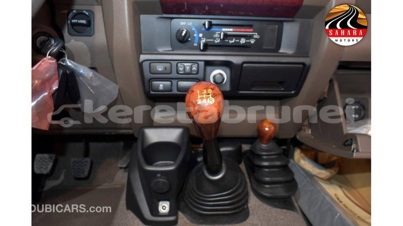 Big with watermark toyota land cruiser belait import dubai 2238