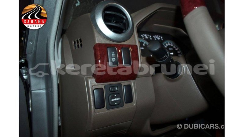 Big with watermark toyota land cruiser belait import dubai 2238