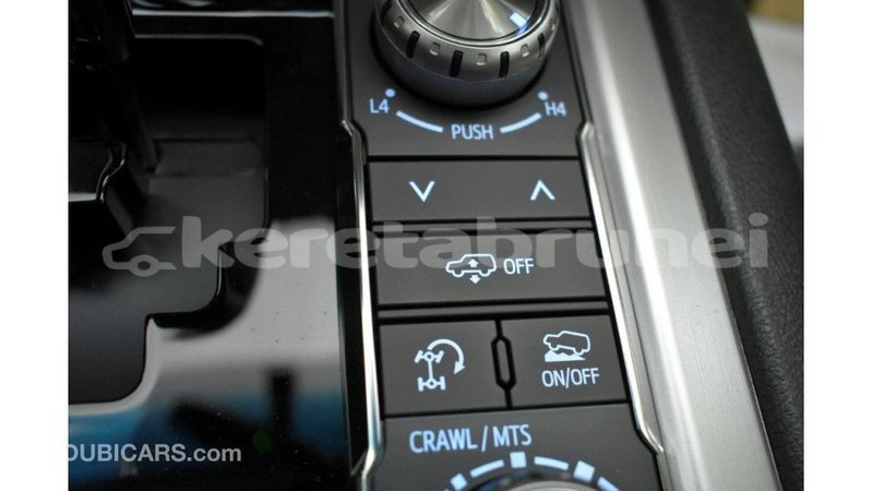 Big with watermark toyota land cruiser belait import dubai 2239