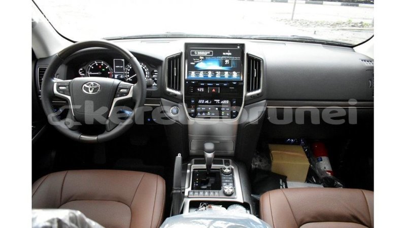 Big with watermark toyota land cruiser belait import dubai 2239