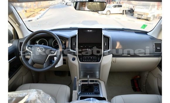 Buy Import Toyota Land Cruiser White Car in Import - Dubai in Belait Buy Import Toyota Land Cruiser White Car in Import - Dubai in Belait