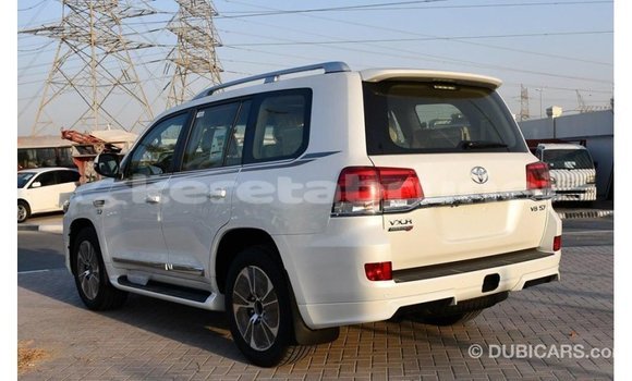 Buy Import Toyota Land Cruiser White Car in Import - Dubai in Belait Buy Import Toyota Land Cruiser White Car in Import - Dubai in Belait