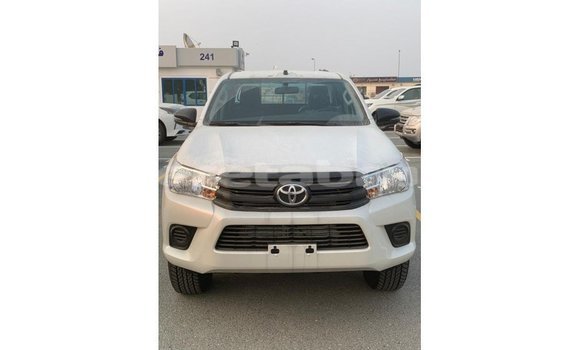 Buy Import Toyota Hilux White Car in Import - Dubai in Belait Buy Import Toyota Hilux White Car in Import - Dubai in Belait