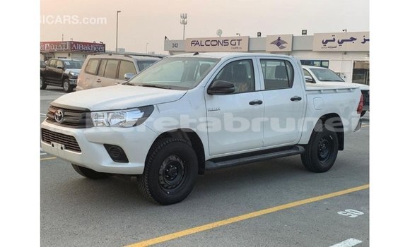 Buy Import Toyota Hilux White Car in Import - Dubai in Belait Buy Import Toyota Hilux White Car in Import - Dubai in Belait