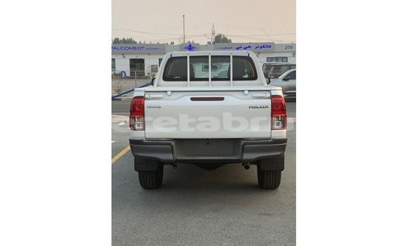Buy Import Toyota Hilux White Car in Import - Dubai in Belait Buy Import Toyota Hilux White Car in Import - Dubai in Belait