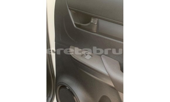 Buy Import Toyota Hilux White Car in Import - Dubai in Belait Buy Import Toyota Hilux White Car in Import - Dubai in Belait