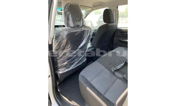 Buy Import Toyota Hilux White Car in Import - Dubai in Belait Buy Import Toyota Hilux White Car in Import - Dubai in Belait