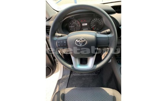 Buy Import Toyota Hilux White Car in Import - Dubai in Belait Buy Import Toyota Hilux White Car in Import - Dubai in Belait