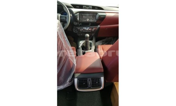 Buy Import Toyota Hilux Blue Car in Import - Dubai in Belait Buy Import Toyota Hilux Blue Car in Import - Dubai in Belait