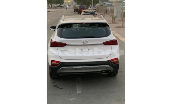 Buy Import Hyundai Santa Fe White Car in Import - Dubai in Belait Buy Import Hyundai Santa Fe White Car in Import - Dubai in Belait