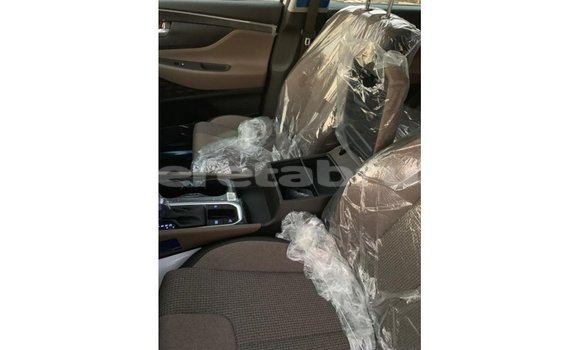 Buy Import Hyundai Santa Fe White Car in Import - Dubai in Belait Buy Import Hyundai Santa Fe White Car in Import - Dubai in Belait