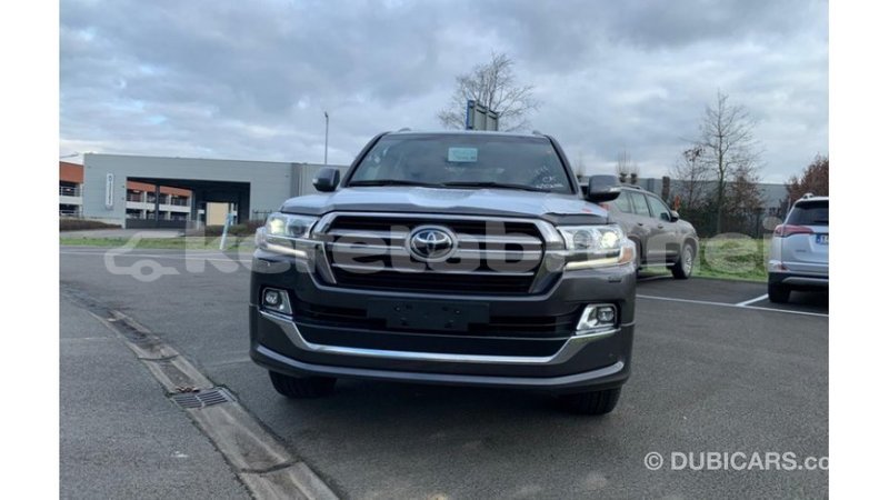 Big with watermark toyota land cruiser belait import dubai 2271