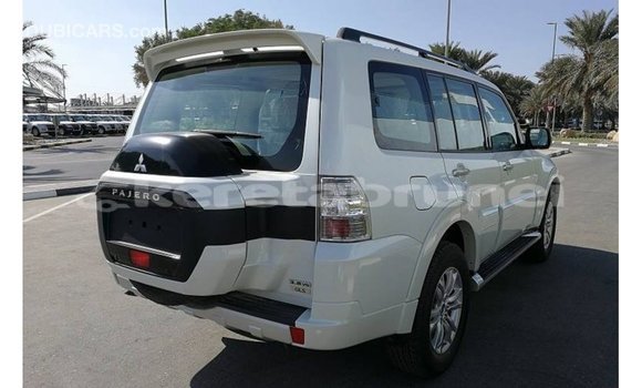 Buy Import Mitsubishi Pajero White Car in Import - Dubai in Belait Buy Import Mitsubishi Pajero White Car in Import - Dubai in Belait
