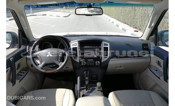 Buy Import Mitsubishi Pajero White Car in Import - Dubai in Belait Buy Import Mitsubishi Pajero White Car in Import - Dubai in Belait