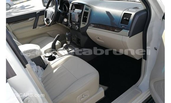 Buy Import Mitsubishi Pajero White Car in Import - Dubai in Belait Buy Import Mitsubishi Pajero White Car in Import - Dubai in Belait