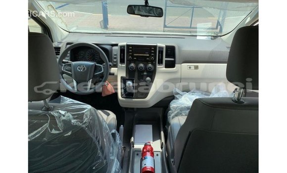 Buy Import Toyota Hiace White Car in Import - Dubai in Belait Buy Import Toyota Hiace White Car in Import - Dubai in Belait