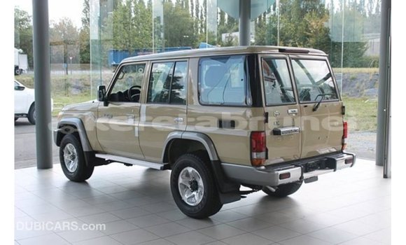 Buy Import Toyota Land Cruiser Beige Car in Import - Dubai in Belait Buy Import Toyota Land Cruiser Beige Car in Import - Dubai in Belait