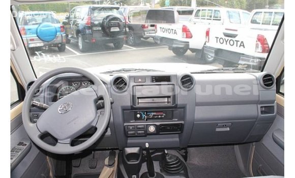 Buy Import Toyota Land Cruiser Beige Car in Import - Dubai in Belait Buy Import Toyota Land Cruiser Beige Car in Import - Dubai in Belait