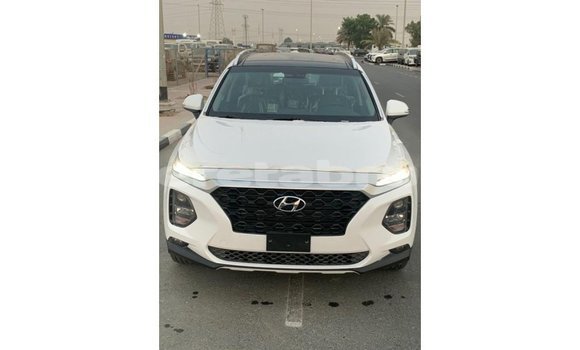 Buy Import Hyundai Santa Fe White Car in Import - Dubai in Belait Buy Import Hyundai Santa Fe White Car in Import - Dubai in Belait