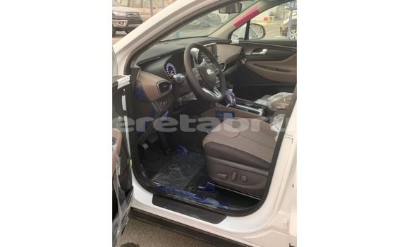 Buy Import Hyundai Santa Fe White Car in Import - Dubai in Belait Buy Import Hyundai Santa Fe White Car in Import - Dubai in Belait