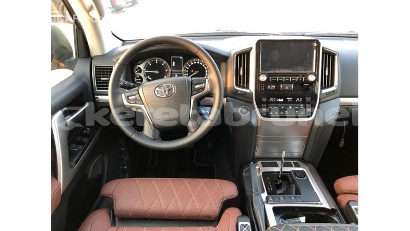 Big with watermark toyota land cruiser belait import dubai 2280
