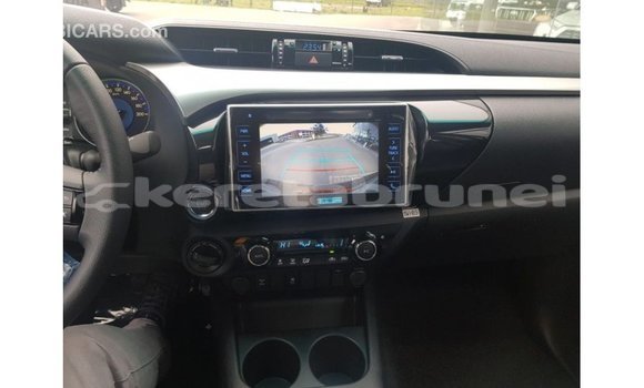 Buy Import Toyota Hilux Brown Car in Import - Dubai in Belait Buy Import Toyota Hilux Brown Car in Import - Dubai in Belait