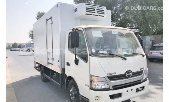 Buy Import Hino 300 Series White Truck in Import - Dubai in Belait Buy Import Hino 300 Series White Truck in Import - Dubai in Belait