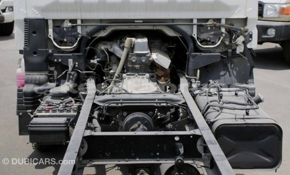 Buy Import Mitsubishi Carisma White Car in Import - Dubai in Belait Buy Import Mitsubishi Carisma White Car in Import - Dubai in Belait