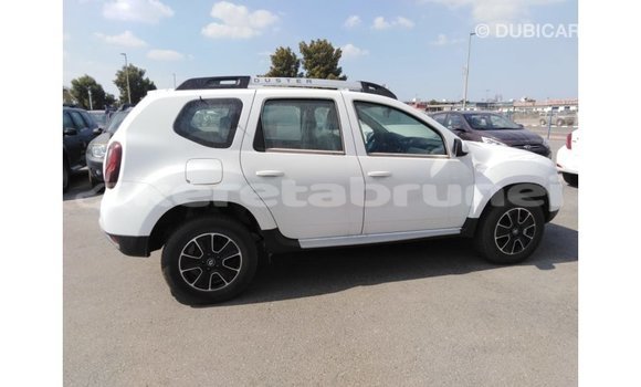 Buy Import Renault Duster White Car in Import - Dubai in Belait