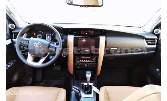 Buy Import Toyota Fortuner White Car in Import - Dubai in Belait Buy Import Toyota Fortuner White Car in Import - Dubai in Belait