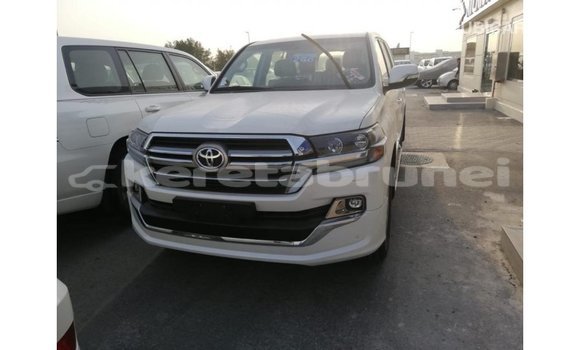 Buy Import Toyota Land Cruiser White Car in Import - Dubai in Belait Buy Import Toyota Land Cruiser White Car in Import - Dubai in Belait