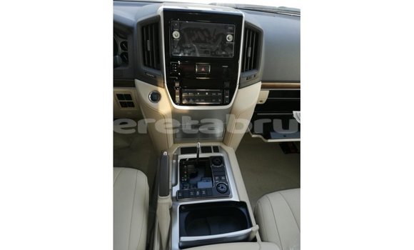 Buy Import Toyota Land Cruiser White Car in Import - Dubai in Belait Buy Import Toyota Land Cruiser White Car in Import - Dubai in Belait