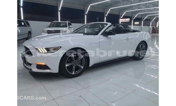 Buy Import Ford Mustang White Car in Import - Dubai in Belait Buy Import Ford Mustang White Car in Import - Dubai in Belait